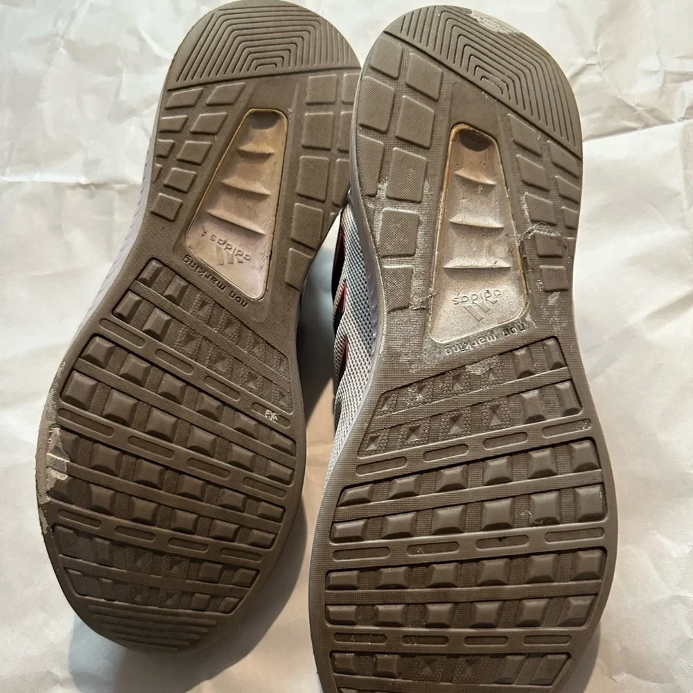 Adidas Men's Light Gray Athletic Shoes